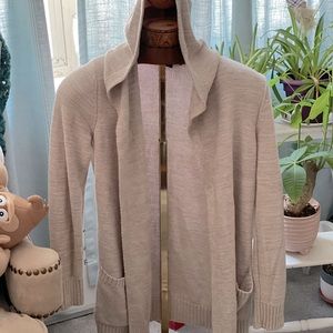 Beautiful TAHARI Sweater Cardigan